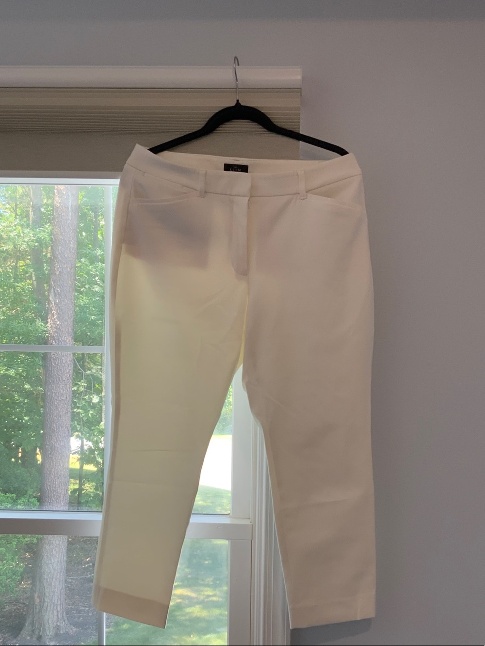 White House Black Market Cream ankle Pants size 10s